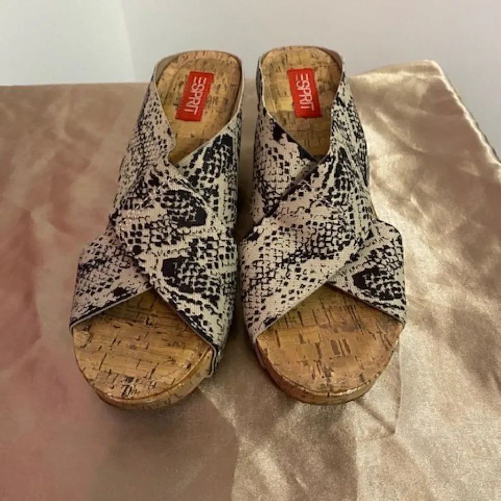Espirit Snakeskin Cork Wedge Platform, size 7